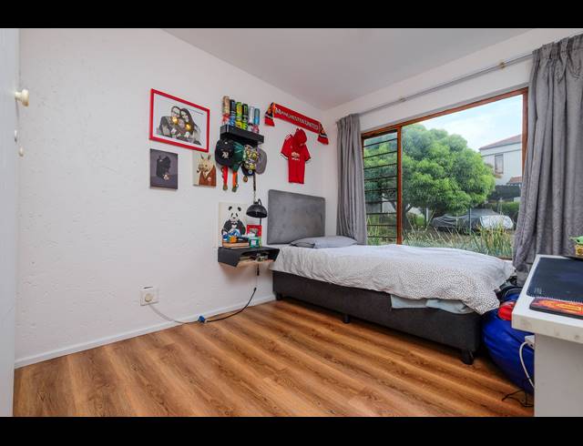 2 BEDROOM APARTMENT TO LET IN LONEHILL